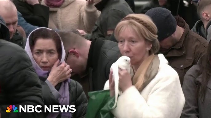 Mourning In Moscow For Terrorist Attack That Killed 137