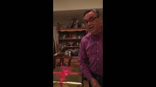 How to wrap a gift with Lars