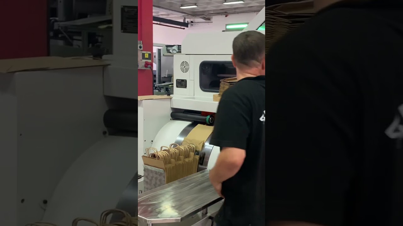 TR 15-32 Twisted Handle Square Bottom Paper Bag Machine #paperbags  #somtaş