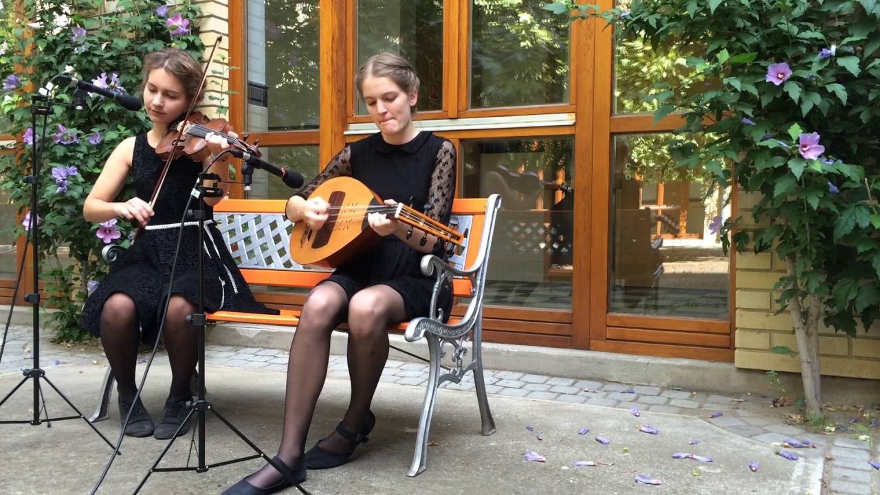 Moldvai dallamok hegedűn, kobzon (Debreczeni-Kis Helga - Korsós Kinga)