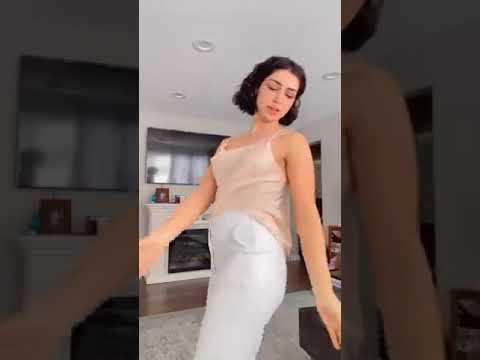 تيجي نقسم القمر انا نص وانت نص شو جاي عبالي ارقص