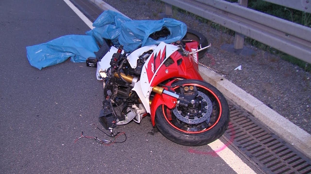 Tragischer MOTORRADUNFALL auf der Landstraße! | Kuhlewu