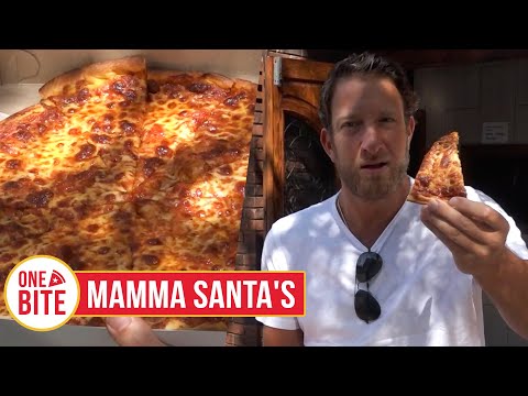 Barstool Pizza Review - Mamma Santa's (Cleveland, OH) Bonus Strawberry Thing Review