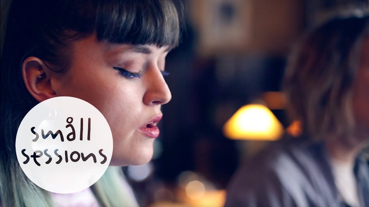 Wyvern Lingo - Maybe It's My Nature (acoustic) | Småll Sessions