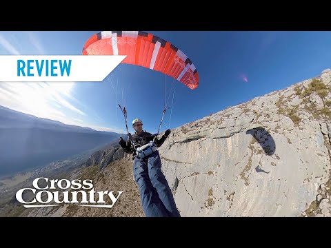 Video: Kuruka mbali na kiota cha familia kwenye paraglider