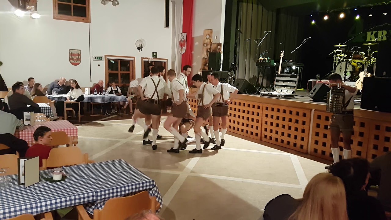 20191226 Schuhplattler aus Tramin