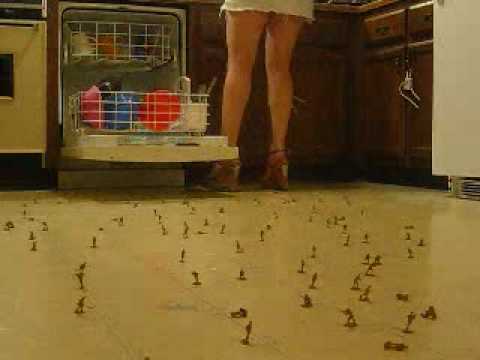MJ walks on Soldiers Teaser