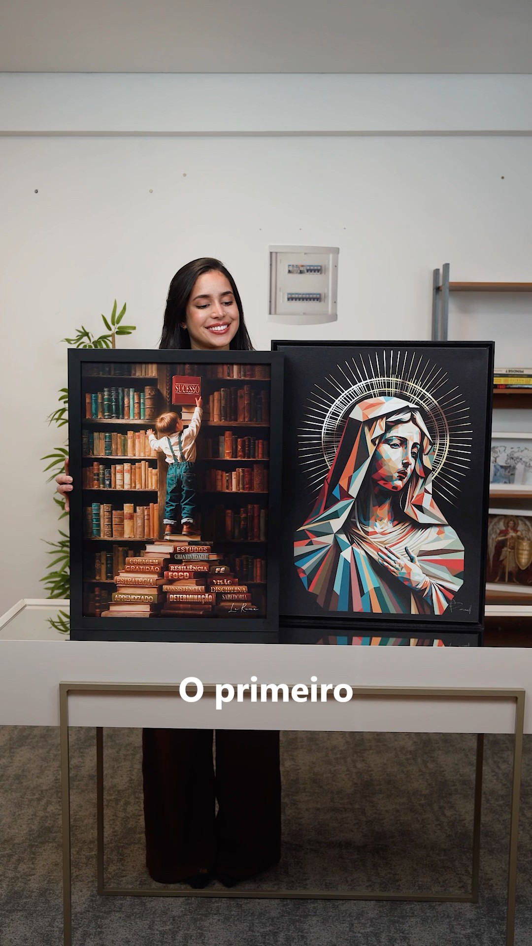 Vídeo de Quadro Personalizado Para Esconder Caixa de Luz