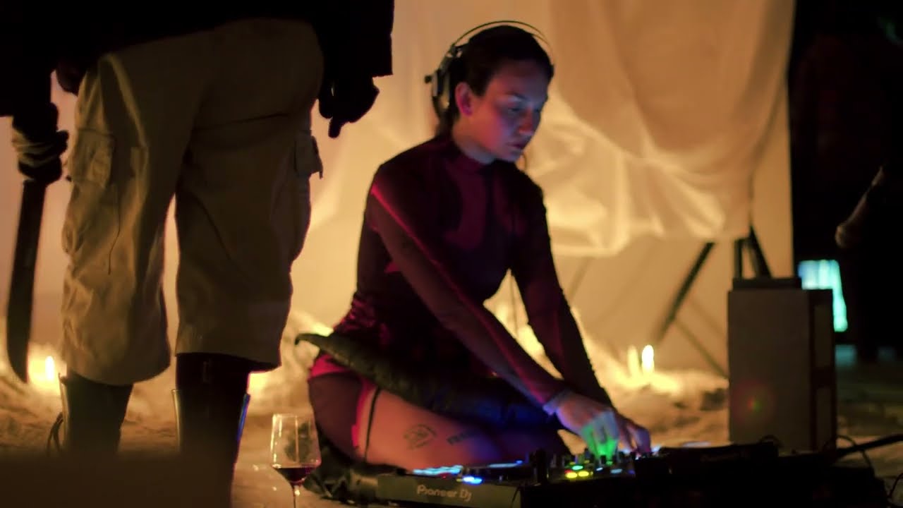 555  Leiny & Judas Performance + DJ set