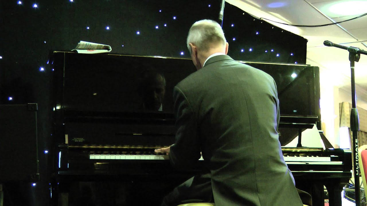 "AIR MAIL SPECIAL": MARTIN LITTON PLAYS TEDDY WILSON at WHITLEY BAY (Oct. 27, 2012)