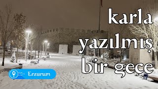 Karlı Gecede Büyüleyici Gece Yürüyüşü