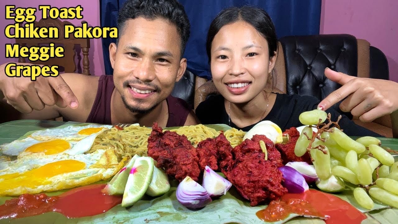 Egg  toast 🍳 Chiken pakora meggie and grapes🍇  bura buri…