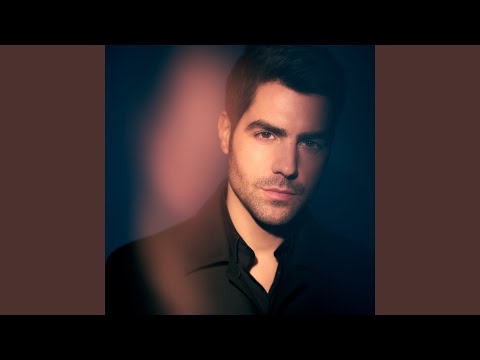 Putar Concerto in D Minor: II. Adagio - Milos Karadaglic