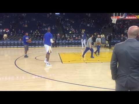 Kevin Durant pregame shooting routine (and David West), Golden State Warriors (32-6) vs Miami Heat - Kevin Durant pregame shooting routine (and David West), Golden State Warriors (32-6) vs Miami Heat