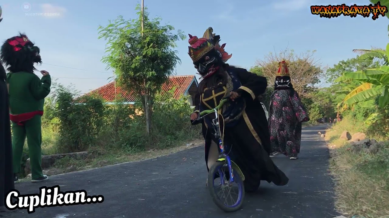 Tingkah Lucu Buta Reog Putra Panjunan ||Puppet Art