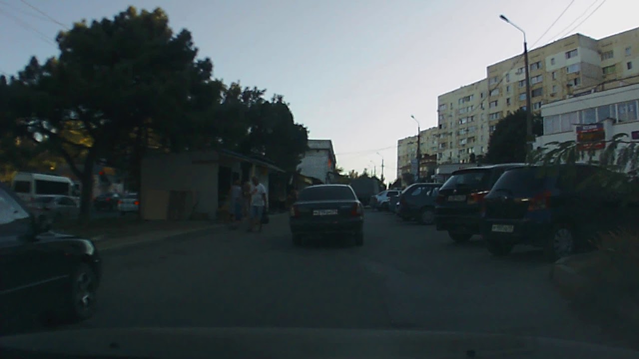 Прыгнул на машину