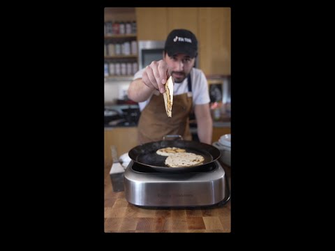 Video: Skal tortillas, der er købt i butikken, tilberedes?