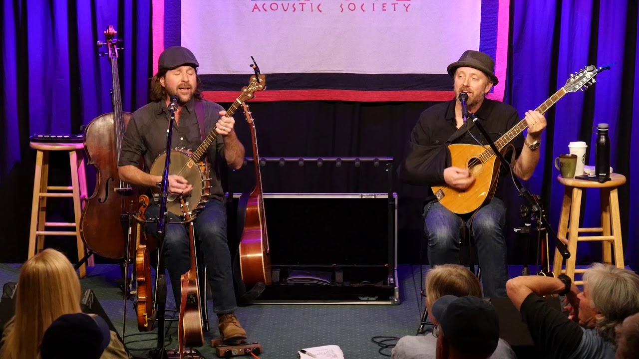 在 YouTube 上观看 Moors & McCumber perform “John Devoy” at The Black Rose Acoustic Society 在 YouTube 上观看 Moors & McCumber perform “John Devoy” at The Black Rose Acoustic Society