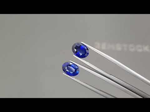 Pair of Royal Blue sapphires 4.62 carats in oval cut, Sri Lanka Video  № 2