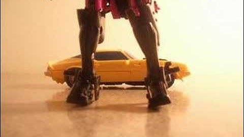 A Bumblebee Short: Bumble-Rumble (Transformers stop-motion)