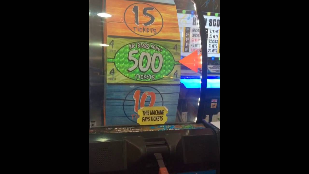 Callum winning 500 tickets big bass wheel in high tide arcades