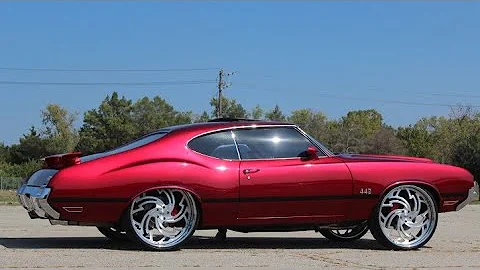 Veltboy314 - Candy Red 442 Squattin On 26" Amani Wheels - 2K17 Midwest Fest Car & Bike Show