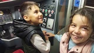 B1 Marmaray Gebze Halkalı Yusuf Arda ve Yade Dilek küçük makinist oldu