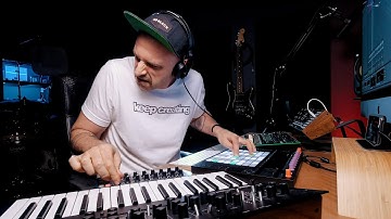 Ableton PUSH Live Jam | minilogue xd, moog mother 32, TR-8 (equanimity)