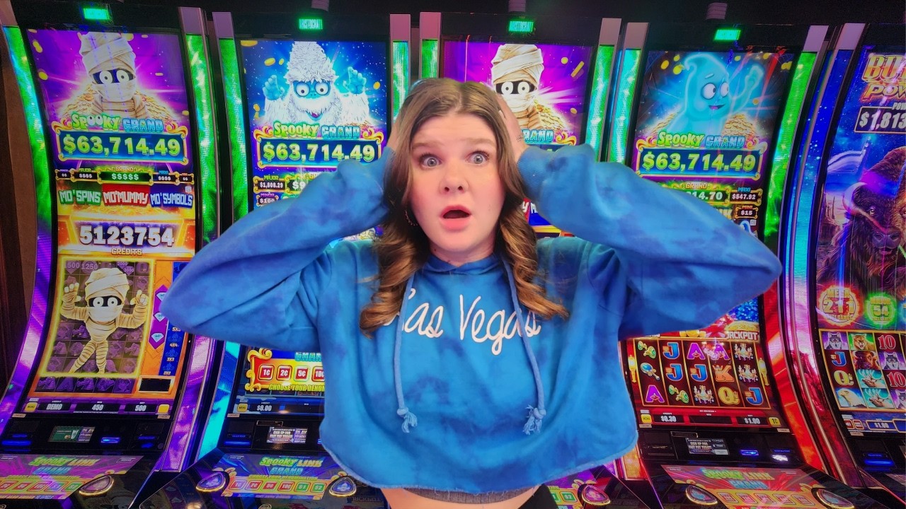 The NEW Spooky Link GRAND Slot Machine Has Made it to Las Vegas!