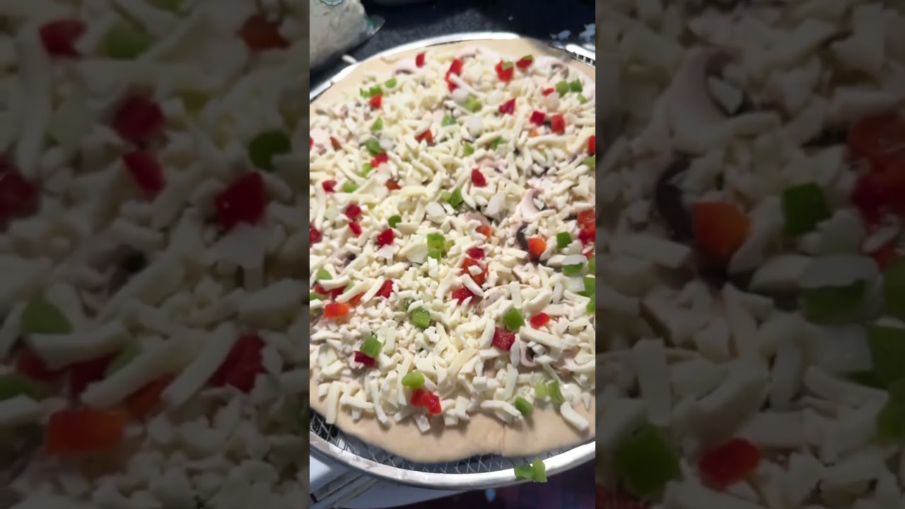 Mushroom Alfredo Pizza made on $1.18 Sam’s Club Crust - 