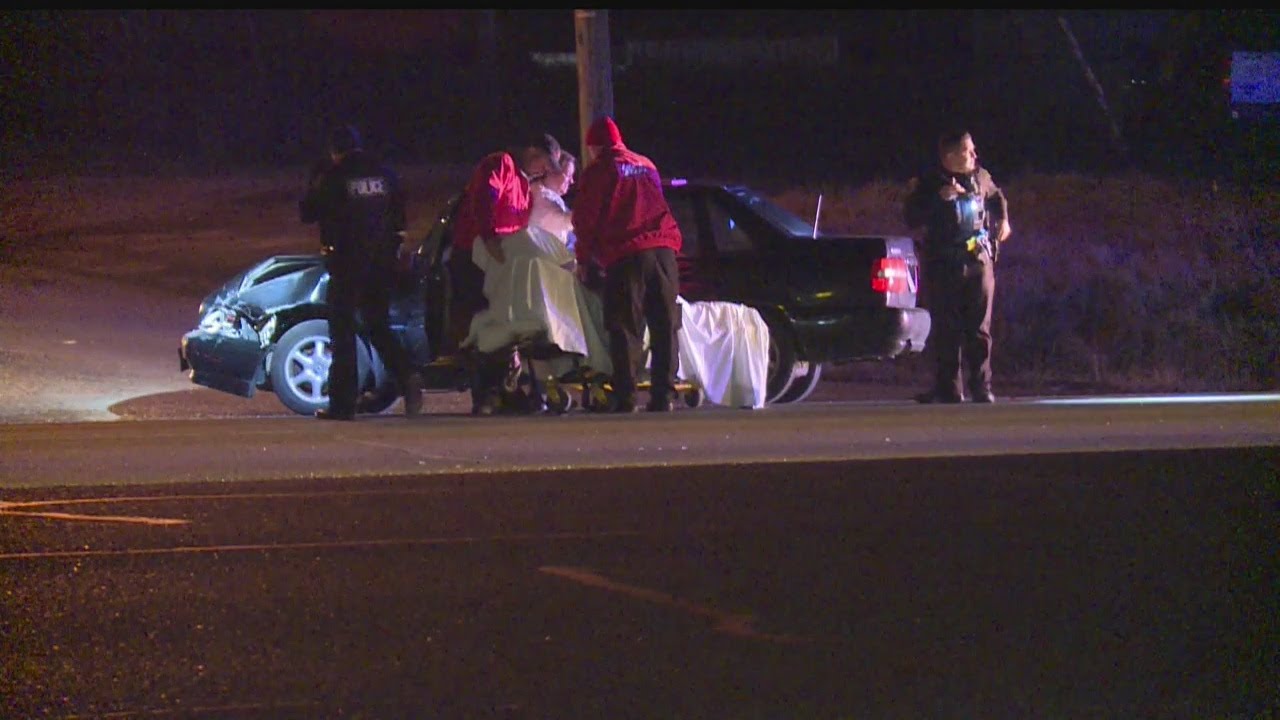Woman taken to hospital after car crash in Hubbard - YouTube