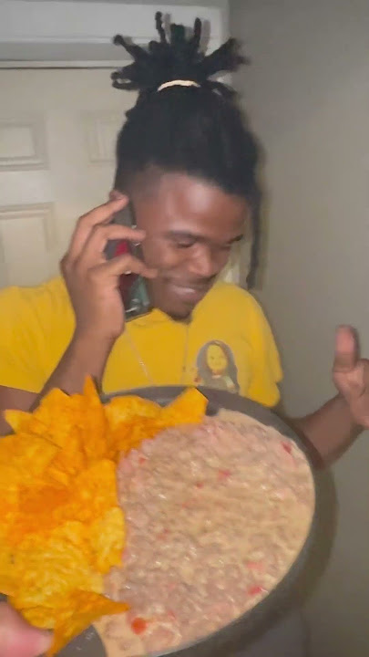 How company act when food around😭 #shorts #short #shortvideo #youtubeshorts #youtube #funny #comedy