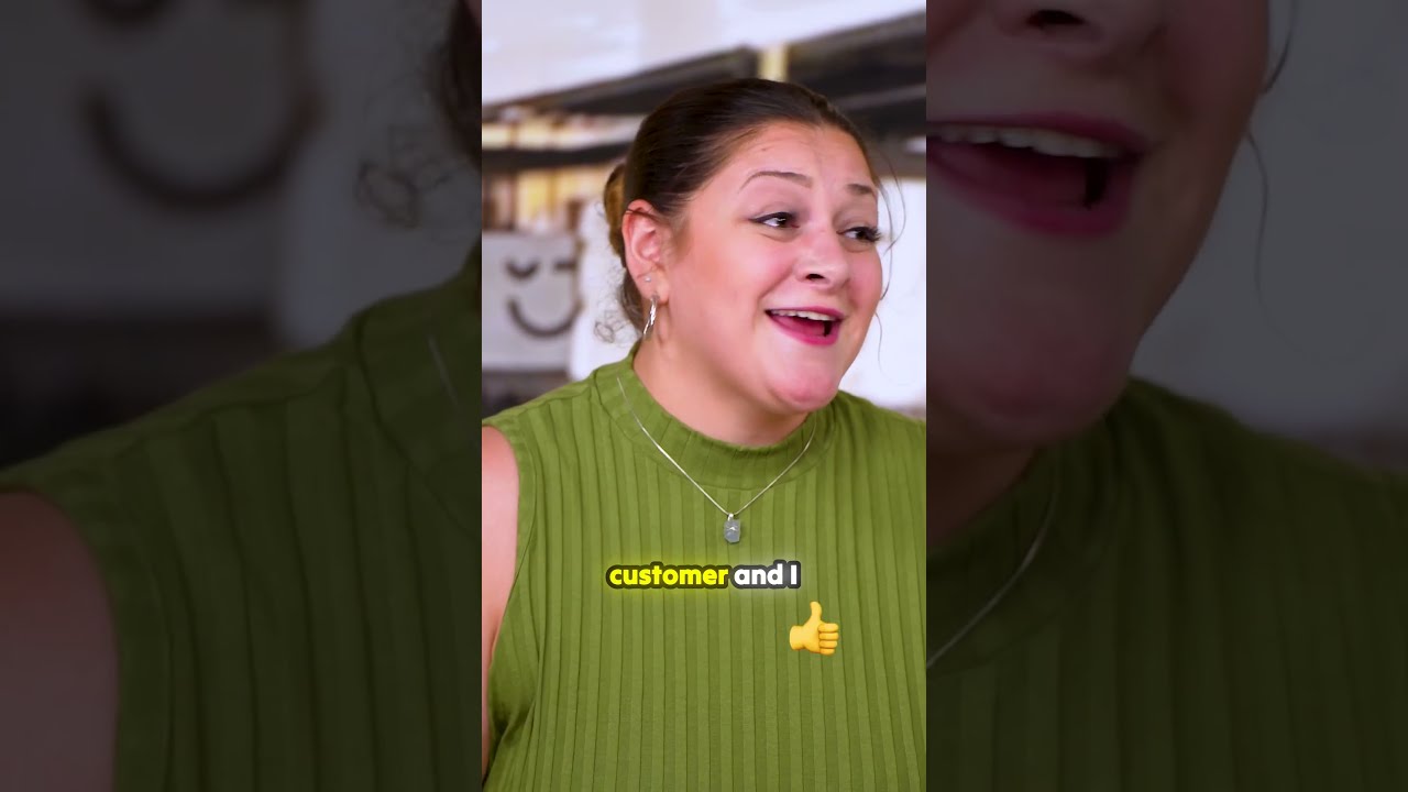 Karen Tries To Steal Sale From Employee Gets Called Out 