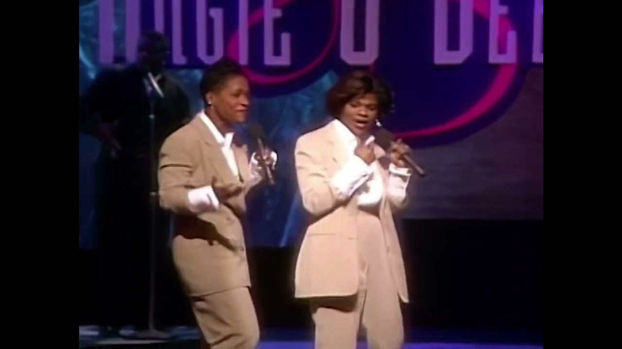 Angie And Debbie Winans: Light Of Love (Live At The Apollo) - YouTube