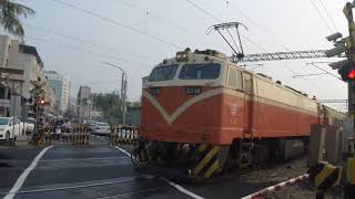 Caught a Train while riding scooter GE E200 Locomotive