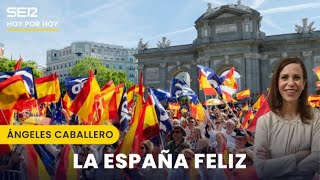 'La España feliz y alegre sin complejos y a pecho descubierto' | El cuaderno de Ángeles Caballero