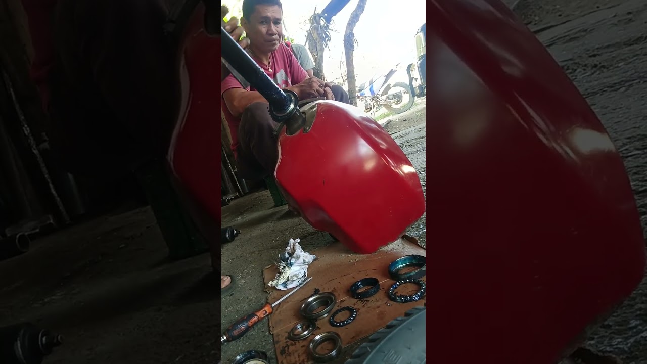 Change steering cone kit bearing Bajaj RE