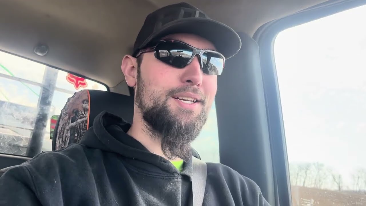 Hauling In a bunch of scrap metal 