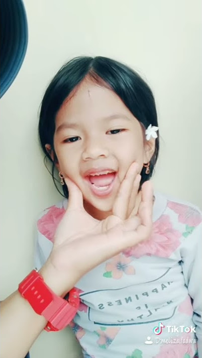 Nada jadi toet toet😘😂 auto ngakak!!