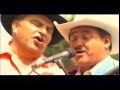 LOS HURACANES DEL NORTE ft. Don Francisco  - EN LAS FALDAS DE UNA DAMA (VIDEO OFICIAL)