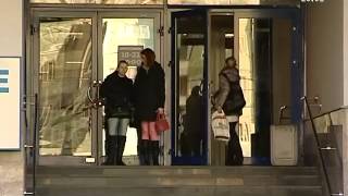 Чем закончится скандал с подглядыванием в душевых кабинах и раздевалках видео подглядывание в душевых