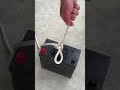 Ingenious structure of the lifting object self resolving knot tying method