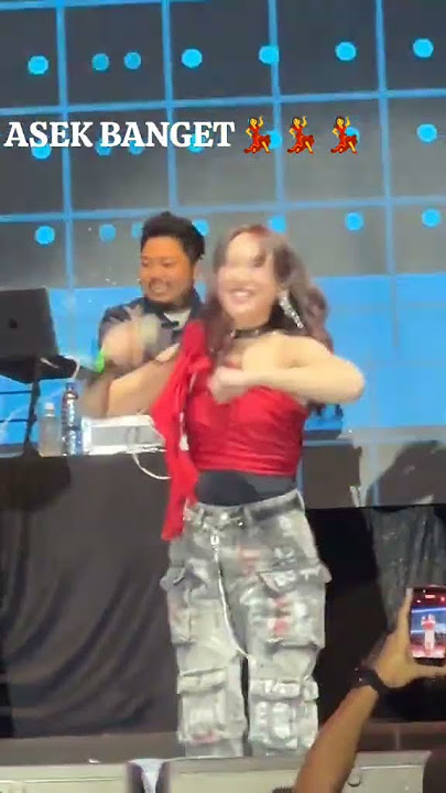 HAPPY TAMPIL DENGAN MUSIK DJ YANG ASEK BUAT LONCAT