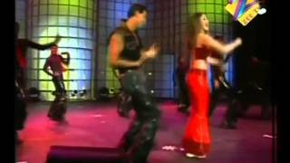 Hrithik Roshan & Kareena Performance (You are My sonia) - Heart throb Concert 2002