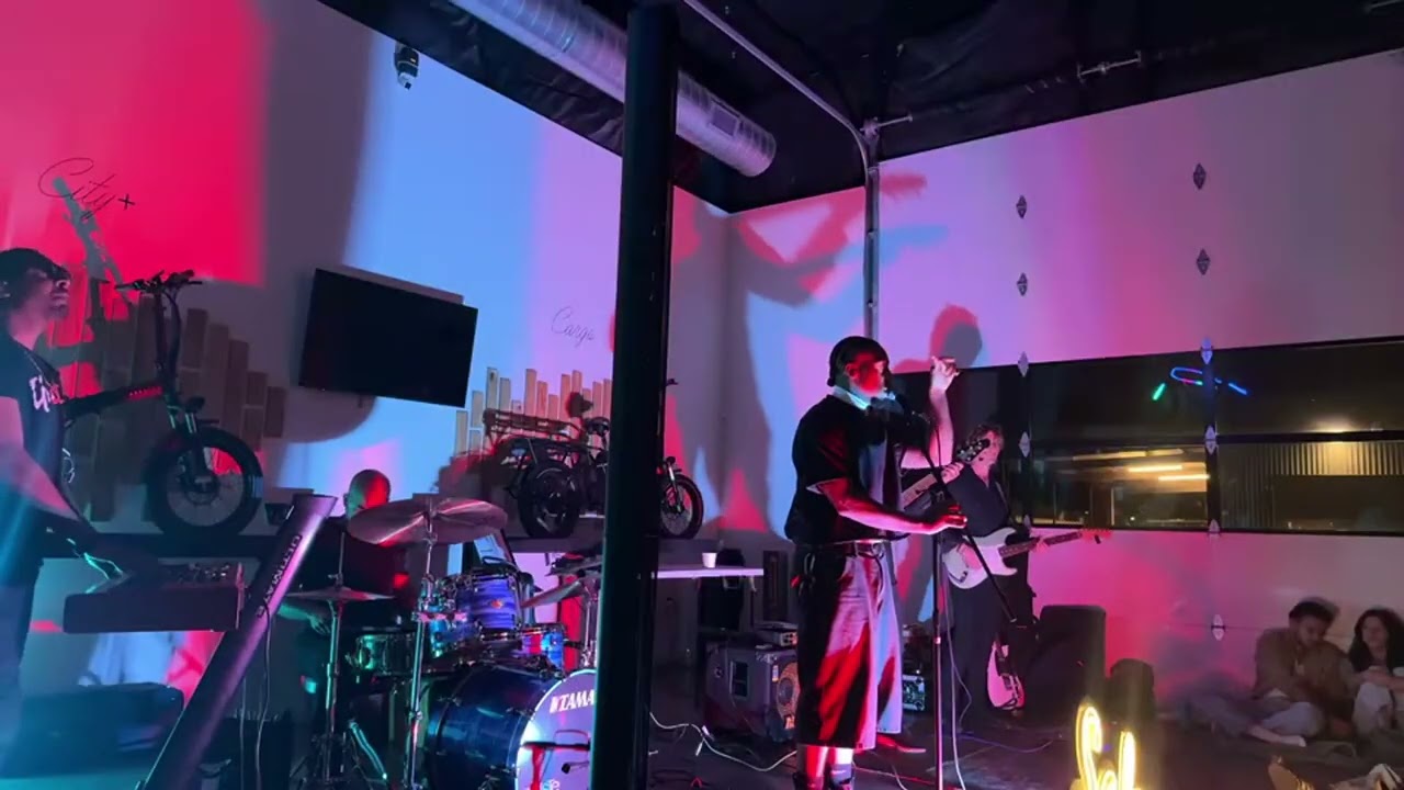 obii- ancora, ancora, ancora (live at @Sofarsounds)