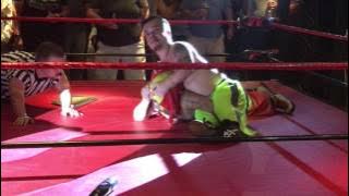 Midget Wrestling: Wee-man vs  Little Peccker