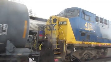 CSX Q418 With YN3b EMD SD40-2 & K5LA Horn at West Trenton, NJ