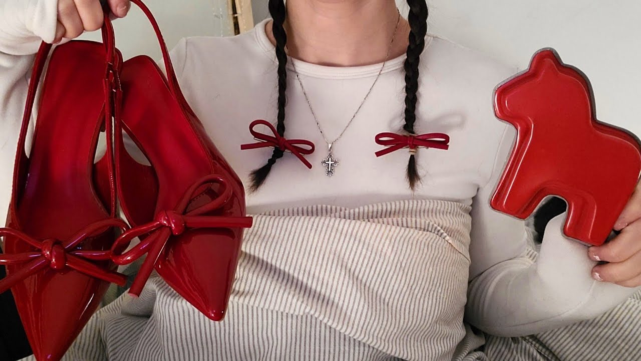 Red Triggers 🍒 ASMR during a Snowstorm ❄️