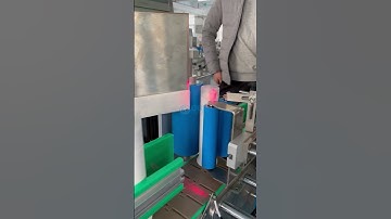 Round bottle labeling machine