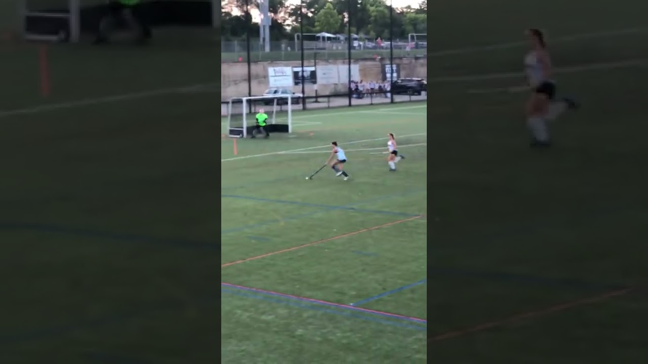 Management HighSchool, Field Hockey (28) in the circle physical play, breakdown